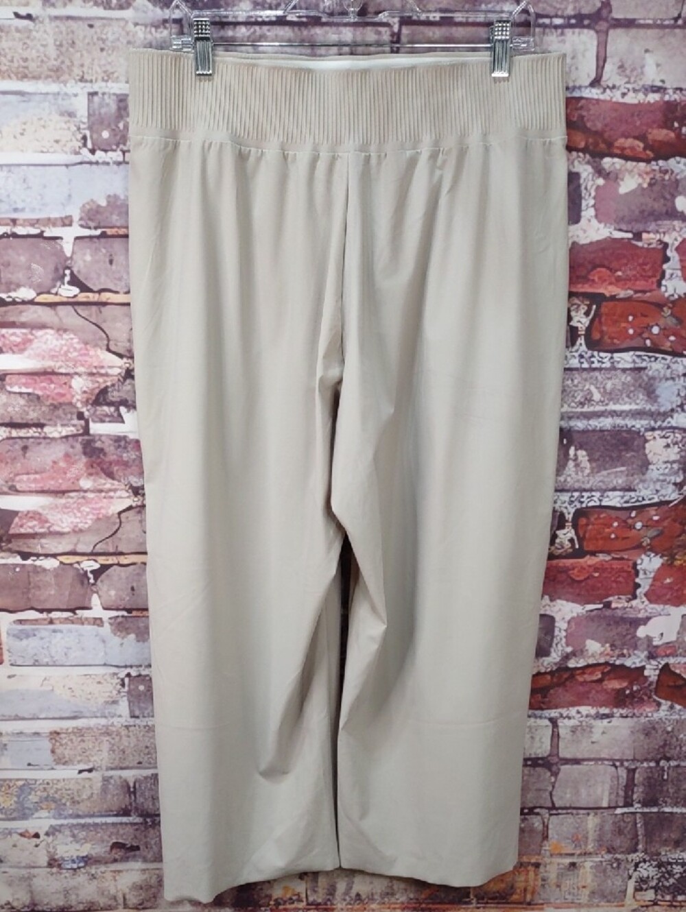 Athleta Cosmic Crop Pants - Picture 4 of 7